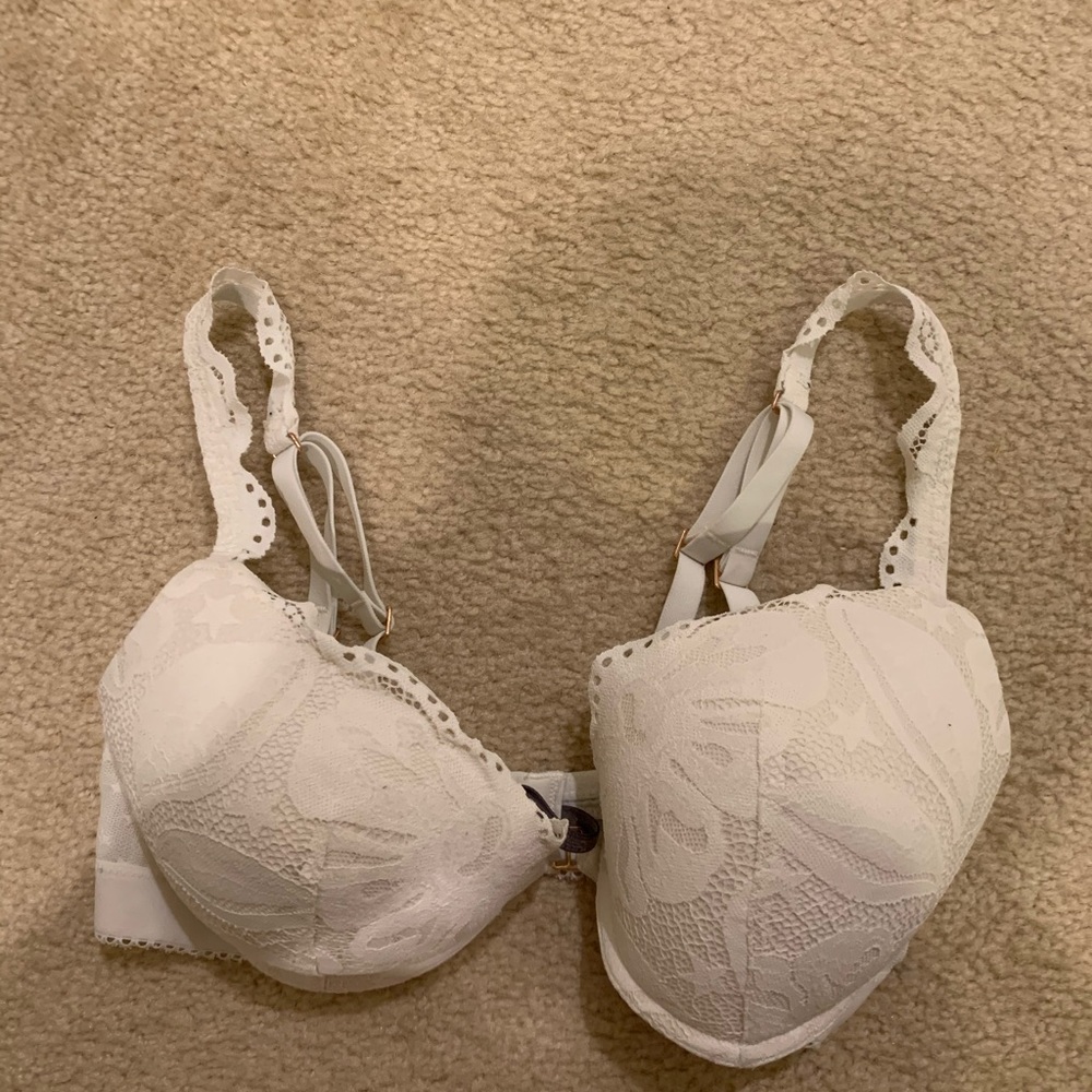 white lace floral bra ✨